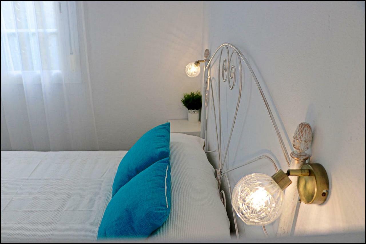 Bungalow Ramos III โกนิล เด ลาฟรอนเตรา ภายนอก รูปภาพ